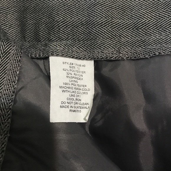 Suit grey color, small tweed like pattern - Picture 4 of 4